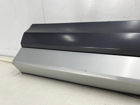 Listwa Audi Q3 I 8u 11-18r. prawa przednia dolna nakładka drzwi boczna prawy przód 8U0853960 Listwa Audi Q3 I 8u 11-18r. prawa przednia dolna nakładka drzwi boczna prawy przód 8U0853960