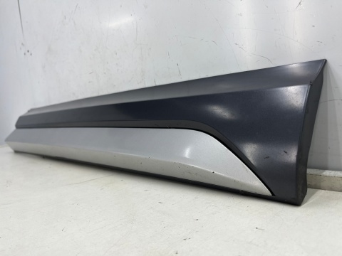 Listwa Audi Q3 I 8u 11-18r. prawa przednia dolna nakładka drzwi boczna prawy przód 8U0853960 Listwa Audi Q3 I 8u 11-18r. prawa przednia dolna nakładka drzwi boczna prawy przód 8U0853960