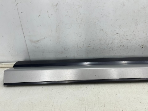 Listwa Audi Q3 I 8u 11-18r. prawa przednia dolna nakładka drzwi boczna prawy przód 8U0853960 Listwa Audi Q3 I 8u 11-18r. prawa przednia dolna nakładka drzwi boczna prawy przód 8U0853960