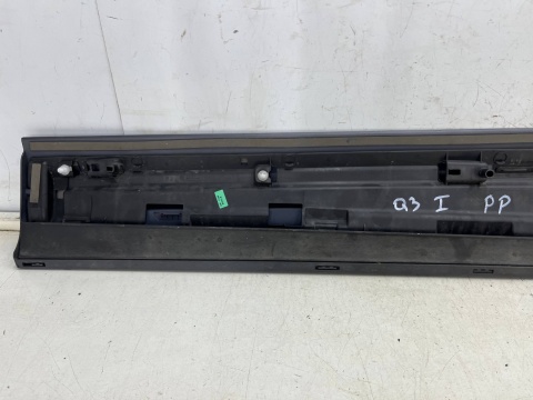 Listwa Audi Q3 I 8u 11-18r. prawa przednia dolna nakładka drzwi boczna prawy przód 8U0853960 Listwa Audi Q3 I 8u 11-18r. prawa przednia dolna nakładka drzwi boczna prawy przód 8U0853960