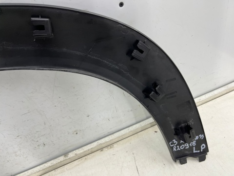 Listwa Citroen C3 Aircross 17r.- lewy przedni rant nadkola błotnika zderzaka nakładka BEZ PDC lewy przód 13476852 Listwa Citroen C3 Aircross 17r.- lewy przedni rant nadkola błotnika zderzaka nakładka BEZ PDC lewy przód 13476852
