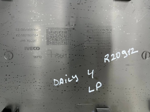 Listwa Iveco Daily 4 IV 14r.- lewa przednia dolna nakładka drzwi kierowcy lewy przód 5801808064 5801808084 Listwa Iveco Daily 4 IV 14r.- lewa przednia dolna nakładka drzwi kierowcy lewy przód 5801808064 5801808084