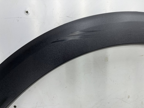 Listwa Peugeot 3008 II 16r.- prawa tylna nakładka rant błotnika CIENKA wąska prawy tył 9825289077 Listwa Peugeot 3008 II 16r.- prawa tylna nakładka rant błotnika CIENKA wąska prawy tył 9825289077