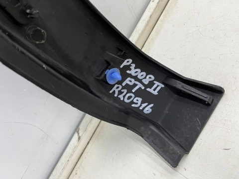 Listwa Peugeot 3008 II 16r.- prawa tylna nakładka rant błotnika CIENKA wąska prawy tył 9825289077 Listwa Peugeot 3008 II 16r.- prawa tylna nakładka rant błotnika CIENKA wąska prawy tył 9825289077