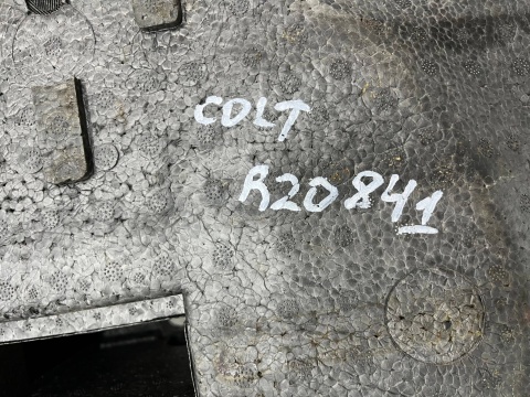 Wkład koła zapasowego Mitsubishi Colt VI 6 Z30 04-12r. styropian bagażnika na zestaw narzędzi w kole zapasowym Wkład koła zapasowego Mitsubishi Colt VI 6 Z30 04-12r. styropian bagażnika na zestaw narzędzi w kole zapasowym