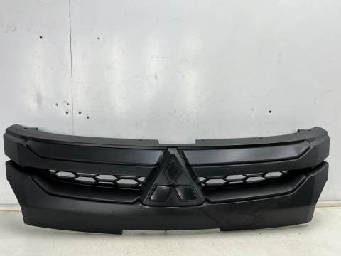Atrapa Mitsubishi L200 5 V 19r.- grill przednia maskownica zderzaka znaczek 7450B264 Atrapa Mitsubishi L200 5 V 19r.- grill przednia maskownica zderzaka znaczek 7450B264