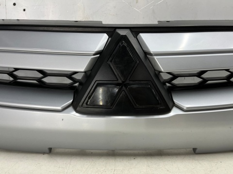 Atrapa Mitsubishi L200 5 V 19r.- grill przednia maskownica zderzaka znaczek 7450B291ZZ Atrapa Mitsubishi L200 5 V 19r.- grill przednia maskownica zderzaka znaczek 7450B291ZZ