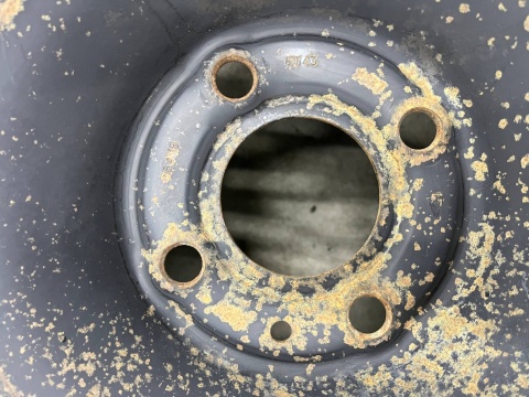 Felgi stalowe Renault Clio Megane Scenic Thalia r15 cali 6jx15 ET43 4x100 jedna felga stalowa Felgi stalowe Renault Clio Megane Scenic Thalia r15 cali 6jx15 ET43 4x100 jedna felga stalowa
