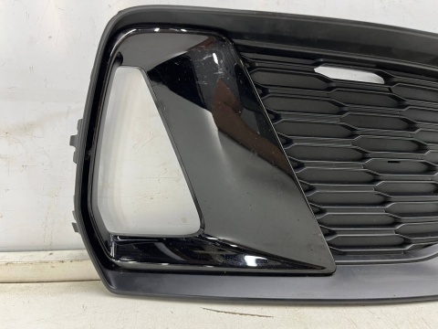 Kratka zderzaka Audi A7 C8 S-Line Sline 18r.- prawa przednia prawy przód 4K8807152A Kratka zderzaka Audi A7 C8 S-Line Sline 18r.- prawa przednia prawy przód 4K8807152A