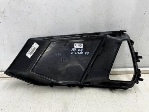 Kratka zderzaka Audi A7 C8 S-Line Sline 18r.- prawa przednia prawy przód 4K8807152A Kratka zderzaka Audi A7 C8 S-Line Sline 18r.- prawa przednia prawy przód 4K8807152A