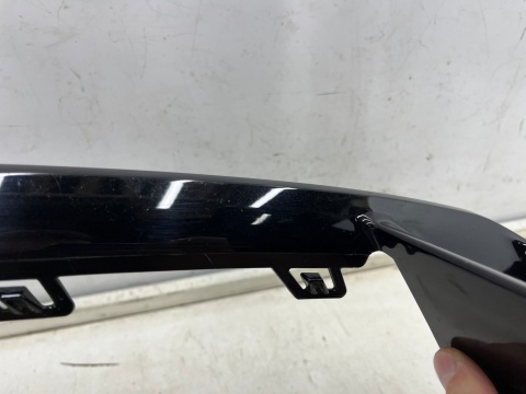 Kratka zderzaka Audi TT TTS S-Line Sline 18-23r. Lift prawa przednia prawy przód listwa 8S0807958 Kratka zderzaka Audi TT TTS S-Line Sline 18-23r. Lift prawa przednia prawy przód listwa 8S0807958