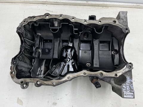 Miska olejowa Dacia Dokker Duster Logan Sandero Qashqai Clio Kangoo Megane Modus Scenic Thalia 1.5 dCi misa silnika 8200318813 Miska olejowa Dacia Dokker Duster Logan Sandero Qashqai Clio Kangoo Megane Modus Scenic Thalia 1.5 dCi misa silnika 8200318813