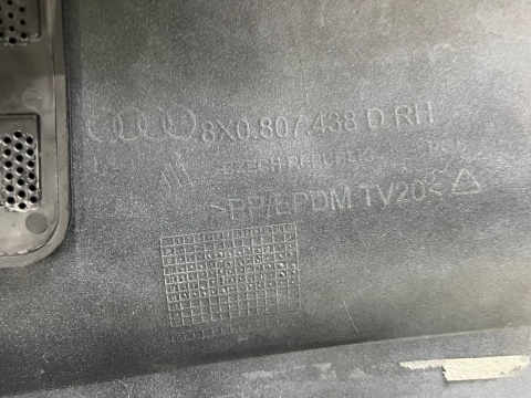 Zderzak przedni Audi A1 8X S-line Sline 10-14r. Przedlift przód narożnik zderzaka prawy przedni 8X0807438D Zderzak przedni Audi A1 8X S-line Sline 10-14r. Przedlift przód narożnik zderzaka prawy przedni 8X0807438D