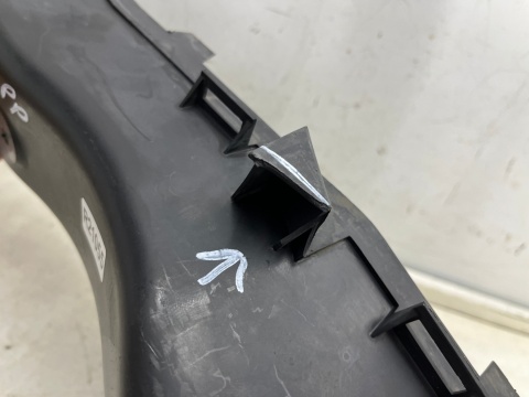 Kanał powietrza BMW X5 E70 06-13r. prawa przednia kierownica zderzaka chłodzenia hamulców M-PAKIET 8037140 Kanał powietrza BMW X5 E70 06-13r. prawa przednia kierownica zderzaka chłodzenia hamulców M-PAKIET 8037140