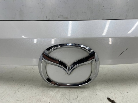 Listwa Mazda CX-5 II CX5 II KF KB 17r.- blenda nakładka górna klapy bagażnika KB7W-50811 Listwa Mazda CX-5 II CX5 II KF KB 17r.- blenda nakładka górna klapy bagażnika KB7W-50811