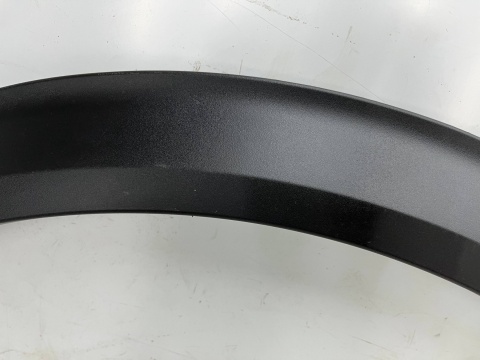 Listwa Peugeot 2008 II 19r.- lewy przedni rant nadkola błotnika nakładka lewy przód 9825736480 Listwa Peugeot 2008 II 19r.- lewy przedni rant nadkola błotnika nakładka lewy przód 9825736480