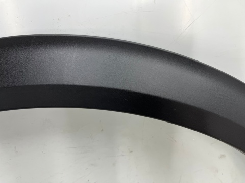 Listwa Peugeot 2008 II 19r.- lewy przedni rant nadkola błotnika nakładka lewy przód 9825736480 Listwa Peugeot 2008 II 19r.- lewy przedni rant nadkola błotnika nakładka lewy przód 9825736480