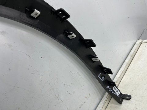 Listwa Peugeot 2008 II 19r.- lewy przedni rant nadkola błotnika nakładka lewy przód 9825736480 Listwa Peugeot 2008 II 19r.- lewy przedni rant nadkola błotnika nakładka lewy przód 9825736480