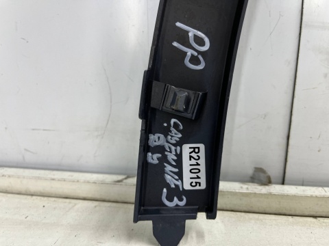 Listwa Porsche Cayenne III 9y 17r.- PRAWY przedni rant nadkola błotnika nakładka prawy przód 9y0853818k 9y0853718l Listwa Porsche Cayenne III 9y 17r.- PRAWY przedni rant nadkola błotnika nakładka prawy przód 9y0853818k 9y0853718l