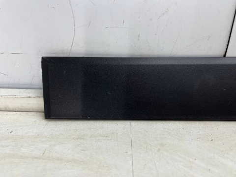 Listwa Seat Arona 17r.- lewa przednia DOLNA nakładka drzwi boczna lewy przód 6f9853959 Listwa Seat Arona 17r.- lewa przednia DOLNA nakładka drzwi boczna lewy przód 6f9853959