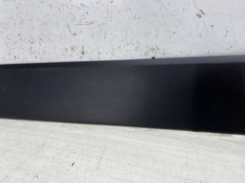 Listwa Seat Arona 17r.- lewa przednia DOLNA nakładka drzwi boczna lewy przód 6f9853959 Listwa Seat Arona 17r.- lewa przednia DOLNA nakładka drzwi boczna lewy przód 6f9853959