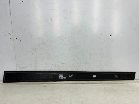 Listwa Seat Arona 17r.- lewa przednia DOLNA nakładka drzwi boczna lewy przód 6f9853959 Listwa Seat Arona 17r.- lewa przednia DOLNA nakładka drzwi boczna lewy przód 6f9853959