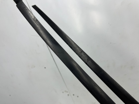Listwa VW Passat B5 96-05r. prawa lewa nakładka zgarniająca szyby przedniej czołowej zaślepki komplet Listwa VW Passat B5 96-05r. prawa lewa nakładka zgarniająca szyby przedniej czołowej zaślepki komplet
