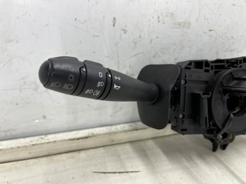 Manetka Dacia Logan 1 I 05-14r. przełącznik światel kierunkowskazów wycieraczek taśma poduszki pająk zespolony Manetka Dacia Logan 1 I 05-14r. przełącznik światel kierunkowskazów wycieraczek taśma poduszki pająk zespolony