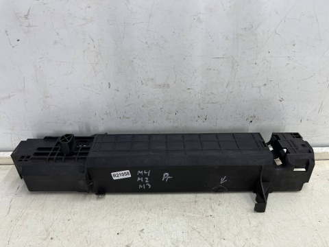 Mocowanie chłodnicy BMW M3 F80 M4 F82 F83 M2 F87 prawy wspornik panel boczna chłodnic pasa Oryginalne 7848787 Mocowanie chłodnicy BMW M3 F80 M4 F82 F83 M2 F87 prawy wspornik panel boczna chłodnic pasa Oryginalne 7848787