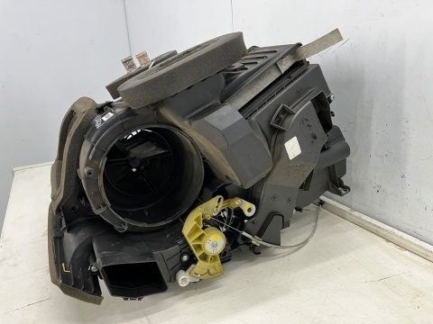 Nagrzewnica Dacia Logan MCV I 06-13r. Z KLIMATYZACJĄ obudowa chłodnicy wody parownik klimatyzacji 272703952r Nagrzewnica Dacia Logan MCV I 06-13r. Z KLIMATYZACJĄ obudowa chłodnicy wody parownik klimatyzacji 272703952r