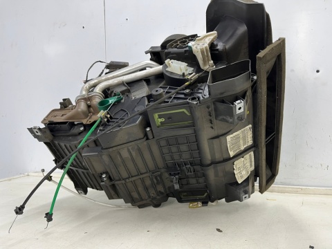 Nagrzewnica Dacia Logan MCV I 06-13r. Z KLIMATYZACJĄ obudowa chłodnicy wody parownik klimatyzacji 272703952r Nagrzewnica Dacia Logan MCV I 06-13r. Z KLIMATYZACJĄ obudowa chłodnicy wody parownik klimatyzacji 272703952r