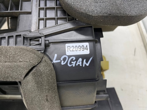 Nagrzewnica Dacia Logan MCV I 06-13r. Z KLIMATYZACJĄ obudowa chłodnicy wody parownik klimatyzacji 272703952r Nagrzewnica Dacia Logan MCV I 06-13r. Z KLIMATYZACJĄ obudowa chłodnicy wody parownik klimatyzacji 272703952r