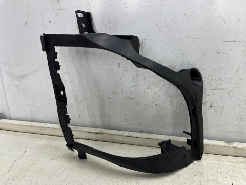 Ślizg Peugeot 2008 I 13-19r. lewe tylne mocowanie kosz lampy przeciwmgielnej zderzaka wspornik uchwyt lewy tył 9800481180 Ślizg Peugeot 2008 I 13-19r. lewe tylne mocowanie kosz lampy przeciwmgielnej zderzaka wspornik uchwyt lewy tył 9800481180