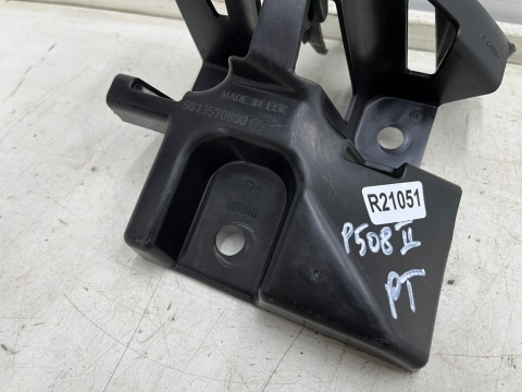 Ślizg Peugeot 508 II 18r.- PRAWE tylne mocowanie zderzaka wspornik uchwyt prawy tył 9813570880 Ślizg Peugeot 508 II 18r.- PRAWE tylne mocowanie zderzaka wspornik uchwyt prawy tył 9813570880
