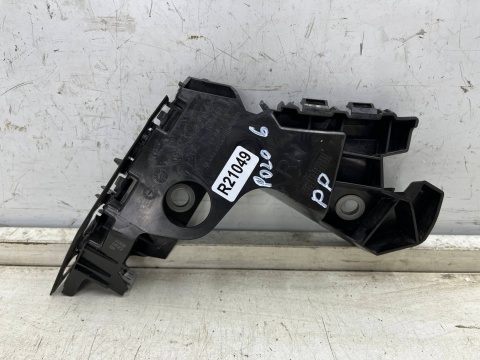 Ślizg VW Polo 6 VI 2g 17r.- prawe przednie mocowanie wspornik uchwyt zderzaka prawy przód 2gs807184b Ślizg VW Polo 6 VI 2g 17r.- prawe przednie mocowanie wspornik uchwyt zderzaka prawy przód 2gs807184b