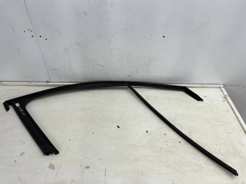 Uszczelka Citroen C3 III 16-24r. guma szyby ramki lewych przednich drzwi kierowcy NIE USZKODZONA 9813201980 Uszczelka Citroen C3 III 16-24r. guma szyby ramki lewych przednich drzwi kierowcy NIE USZKODZONA 9813201980