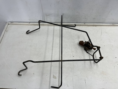 Winda koła zapasowego Dacia Logan 1 I 05-14r. mocowanie wieszak śruba wciągarka kosz komplet