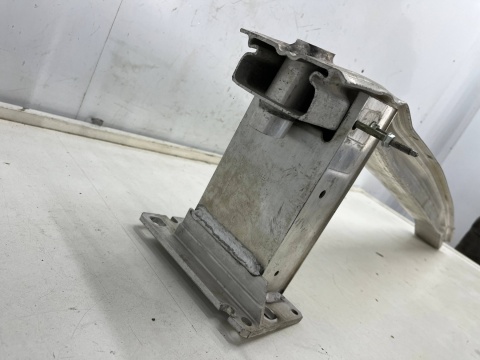 Belka zderzaka Porsche Macan 95b 14r.- przednie wzmocnienie pasa PRAWA strefa zgniotu przód oryginalne 8r0807113d 8r0807134d Belka zderzaka Porsche Macan 95b 14r.- przednie wzmocnienie pasa PRAWA strefa zgniotu przód oryginalne 8r0807113d 8r0807134d