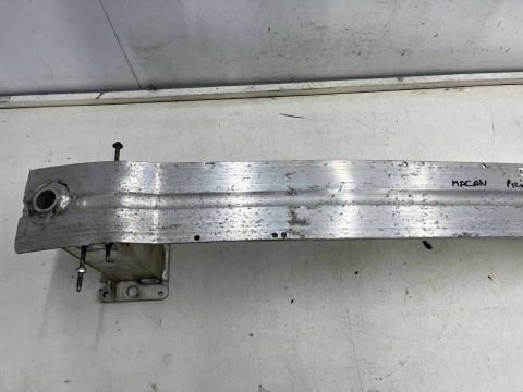 Belka zderzaka Porsche Macan 95b 14r.- przednie wzmocnienie pasa PRAWA strefa zgniotu przód oryginalne 8r0807113d 8r0807134d Belka zderzaka Porsche Macan 95b 14r.- przednie wzmocnienie pasa PRAWA strefa zgniotu przód oryginalne 8r0807113d 8r0807134d