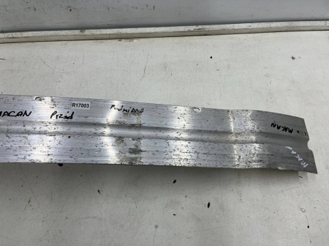 Belka zderzaka Porsche Macan 95b 14r.- przednie wzmocnienie pasa PRAWA strefa zgniotu przód oryginalne 8r0807113d 8r0807134d Belka zderzaka Porsche Macan 95b 14r.- przednie wzmocnienie pasa PRAWA strefa zgniotu przód oryginalne 8r0807113d 8r0807134d