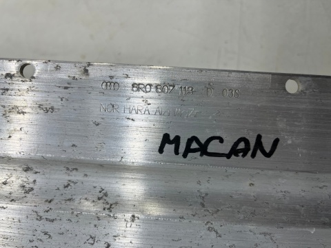 Belka zderzaka Porsche Macan 95b 14r.- przednie wzmocnienie pasa PRAWA strefa zgniotu przód oryginalne 8r0807113d 8r0807134d Belka zderzaka Porsche Macan 95b 14r.- przednie wzmocnienie pasa PRAWA strefa zgniotu przód oryginalne 8r0807113d 8r0807134d