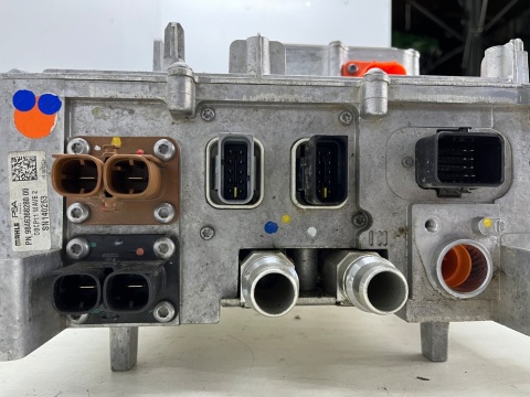 Inwerter hybrydowy Citroen Peugeot Toyota Opel ładowarka pokładowa konwerter falownik napięcia przetwornica 98463682 Inwerter hybrydowy Citroen Peugeot Toyota Opel ładowarka pokładowa konwerter falownik napięcia przetwornica 98463682