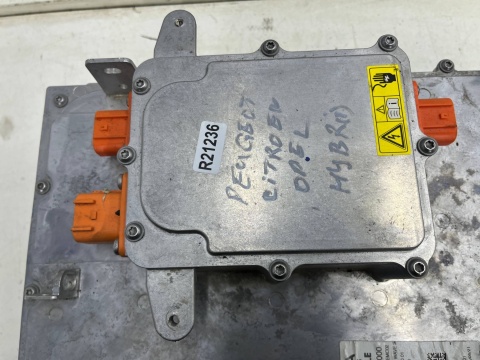 Inwerter hybrydowy Citroen Peugeot Toyota Opel ładowarka pokładowa konwerter falownik napięcia przetwornica 98463682 Inwerter hybrydowy Citroen Peugeot Toyota Opel ładowarka pokładowa konwerter falownik napięcia przetwornica 98463682