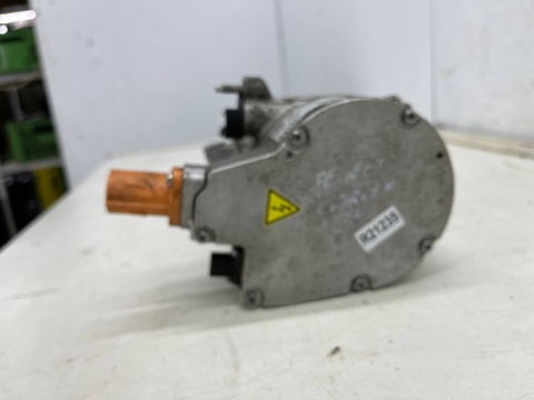 Kompresor klimatyzacji Citroen C4 Jumpy Berlingo Peugeot 208 2008 Partner Combo Corsa Mokka Vivaro 19r.- sprężarka 9847929580 Kompresor klimatyzacji Citroen C4 Jumpy Berlingo Peugeot 208 2008 Partner Combo Corsa Mokka Vivaro 19r.- sprężarka 9847929580