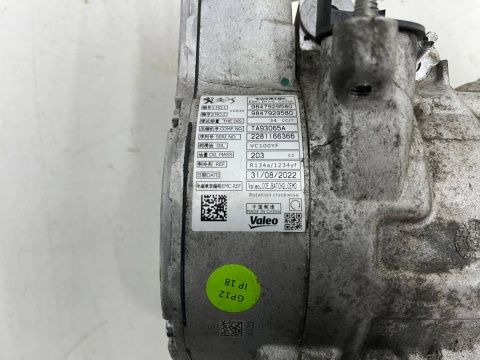 Kompresor klimatyzacji Citroen C4 Jumpy Berlingo Peugeot 208 2008 Partner Combo Corsa Mokka Vivaro 19r.- sprężarka 9847929580 Kompresor klimatyzacji Citroen C4 Jumpy Berlingo Peugeot 208 2008 Partner Combo Corsa Mokka Vivaro 19r.- sprężarka 9847929580