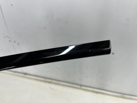 Listwa Audi A6 C8 18r.- lewa przednia listwa ozdobna górnej uszczelki zewnętrznej szyby drzwi lewy przód 4k0837643a Listwa Audi A6 C8 18r.- lewa przednia listwa ozdobna górnej uszczelki zewnętrznej szyby drzwi lewy przód 4k0837643a