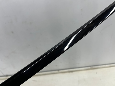 Listwa Audi A6 C8 18r.- lewa przednia listwa ozdobna górnej uszczelki zewnętrznej szyby drzwi lewy przód 4k0837643a Listwa Audi A6 C8 18r.- lewa przednia listwa ozdobna górnej uszczelki zewnętrznej szyby drzwi lewy przód 4k0837643a