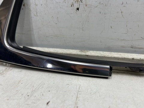 Listwa Mazda 3 IV BP 19r.- PRAWA tylna chromowana nakładka osłona na trójkąt szyby drzwi tylnych prawy tył Listwa Mazda 3 IV BP 19r.- PRAWA tylna chromowana nakładka osłona na trójkąt szyby drzwi tylnych prawy tył