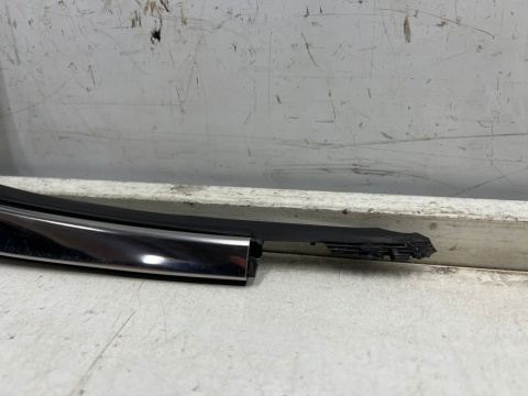 Listwa Mazda 3 IV BP 19r.- PRAWA tylna chromowana nakładka osłona na trójkąt szyby drzwi tylnych prawy tył Listwa Mazda 3 IV BP 19r.- PRAWA tylna chromowana nakładka osłona na trójkąt szyby drzwi tylnych prawy tył