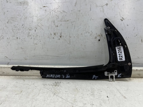 Listwa Mazda 3 IV BP 19r.- PRAWA tylna chromowana nakładka osłona na trójkąt szyby drzwi tylnych prawy tył Listwa Mazda 3 IV BP 19r.- PRAWA tylna chromowana nakładka osłona na trójkąt szyby drzwi tylnych prawy tył